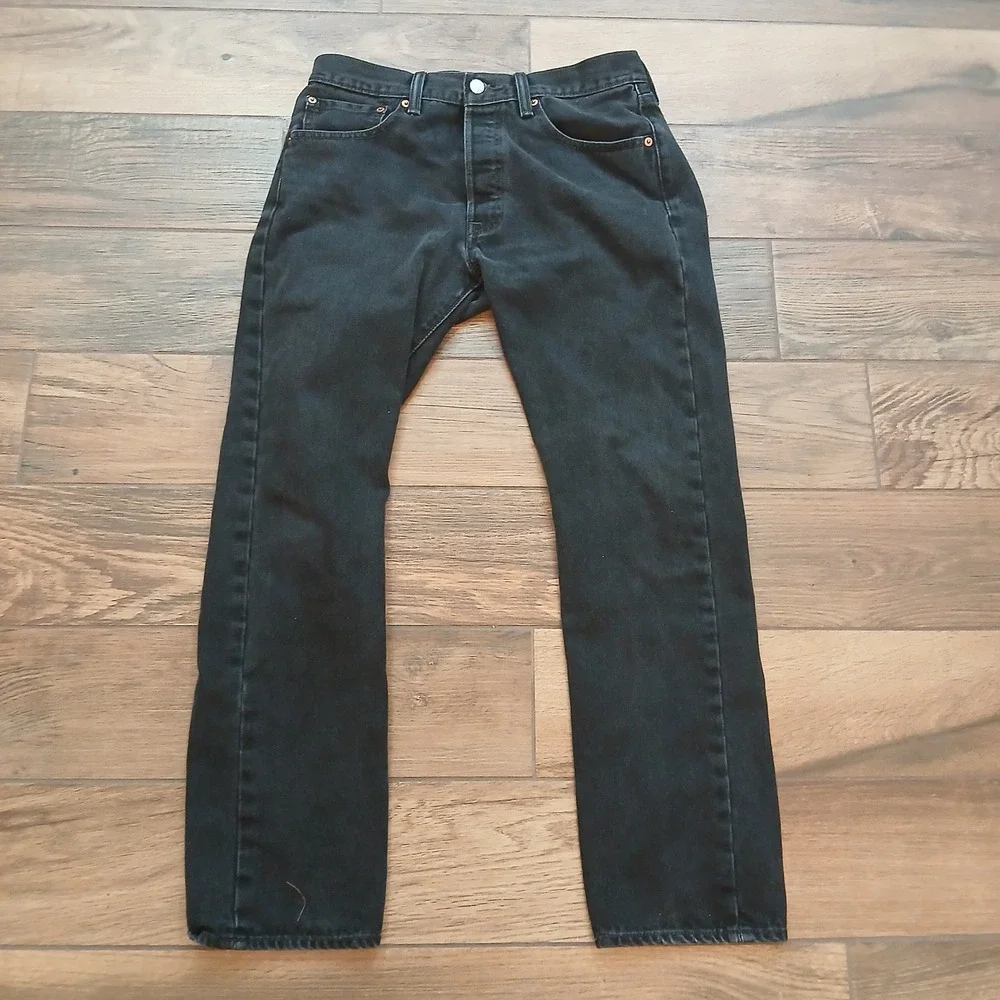 Levi's 501 Jeans Mens 30x32 (FITS 30x28) Black Button Fly Straight Leg Denim